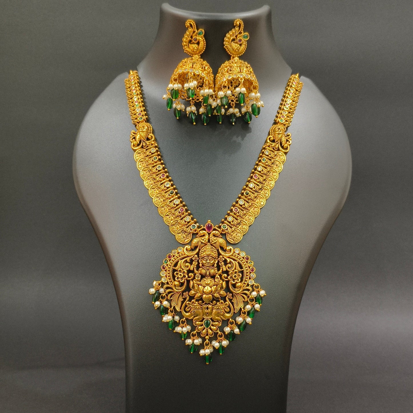 Divine Lakshmi Regal Embrace Necklace Set