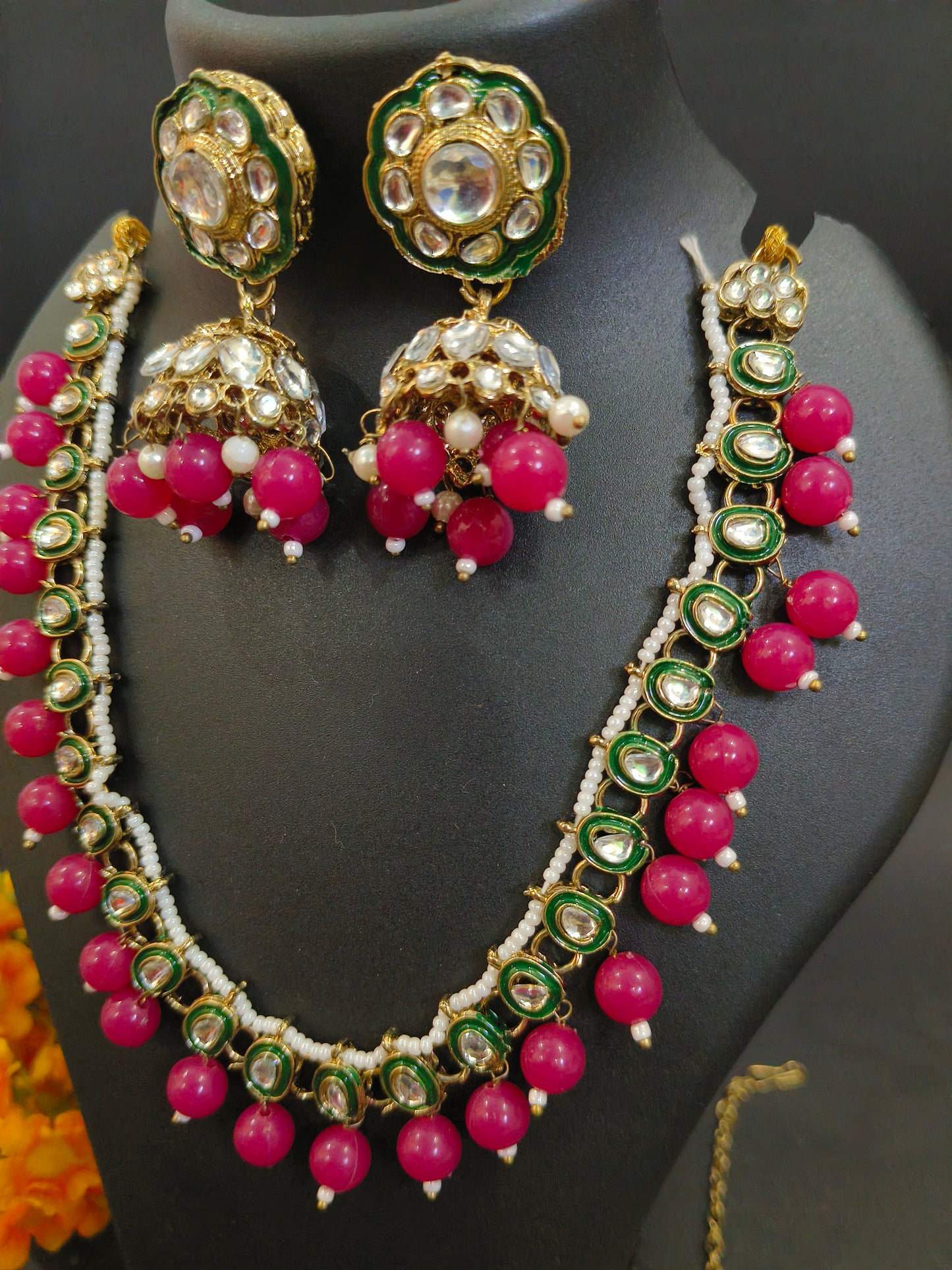 Amala Jewellery Multicolor Necklace Set with Earrings & Maang Tikka