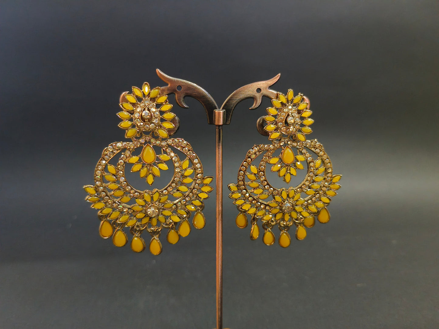 Sunbeam Glow Kundan Chandbalis