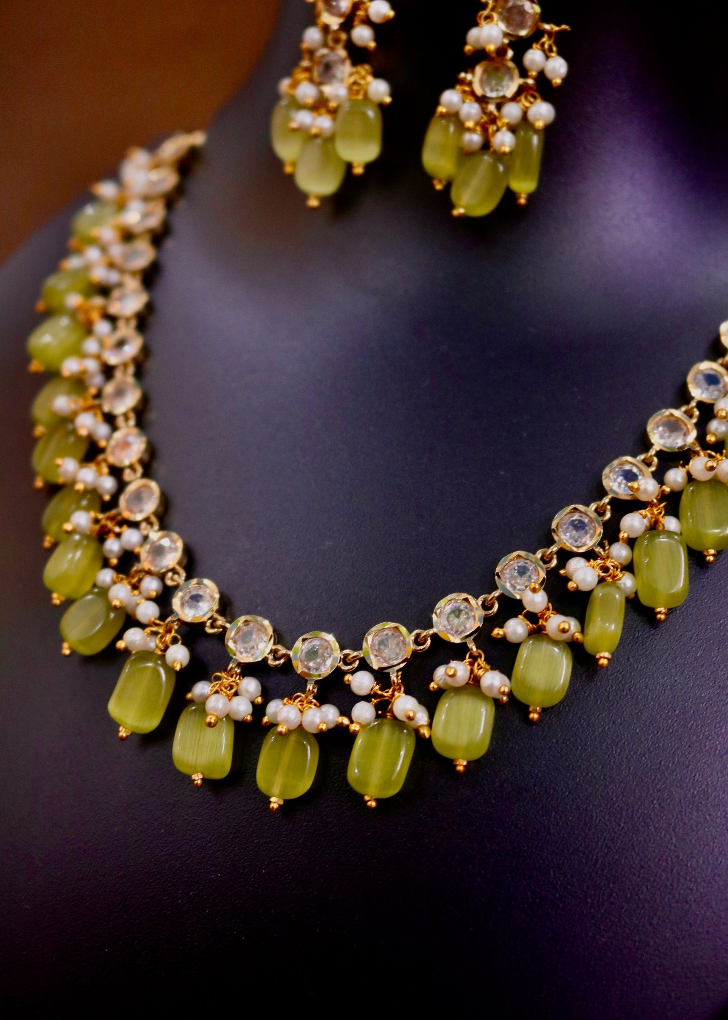 Golden Elegance Necklace Set -Green