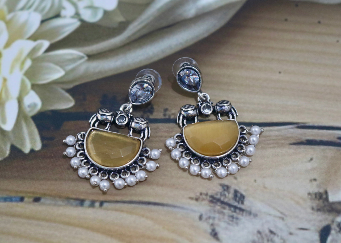 Vintage Vibes Earrings -Musturd