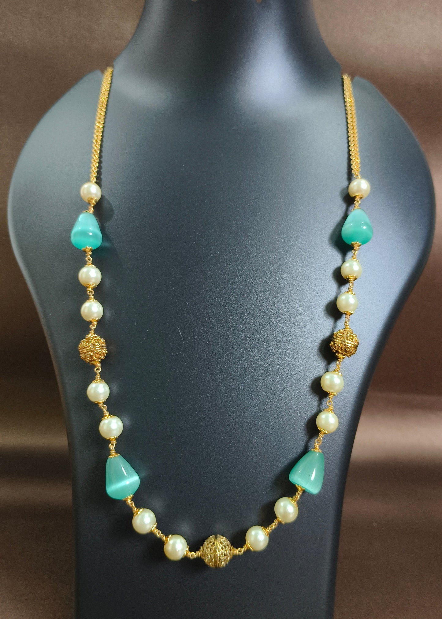 Blue Radiant Pearls Drop Necklace