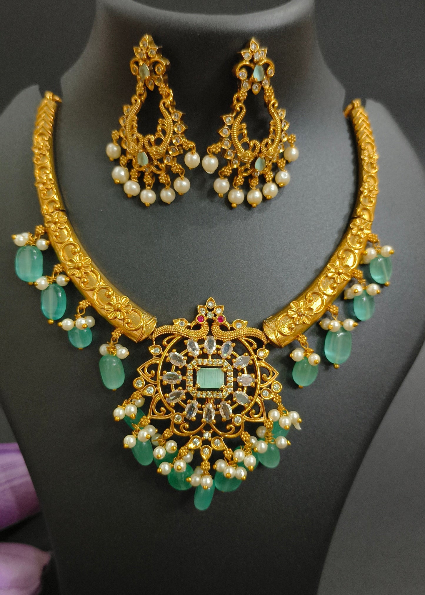 Royal Mint Cascade Necklace Set