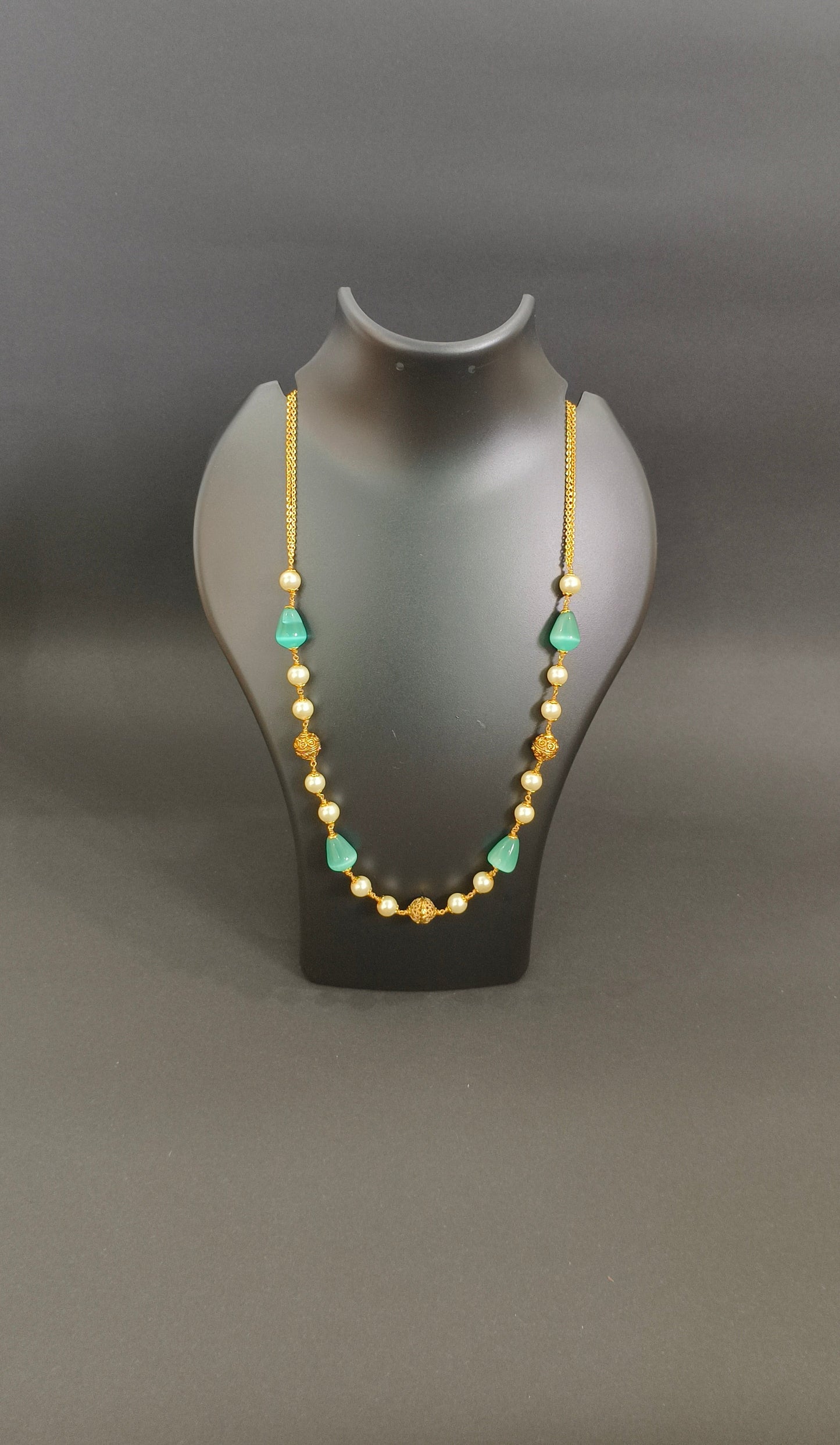 Blue Radiant Pearls Drop Necklace