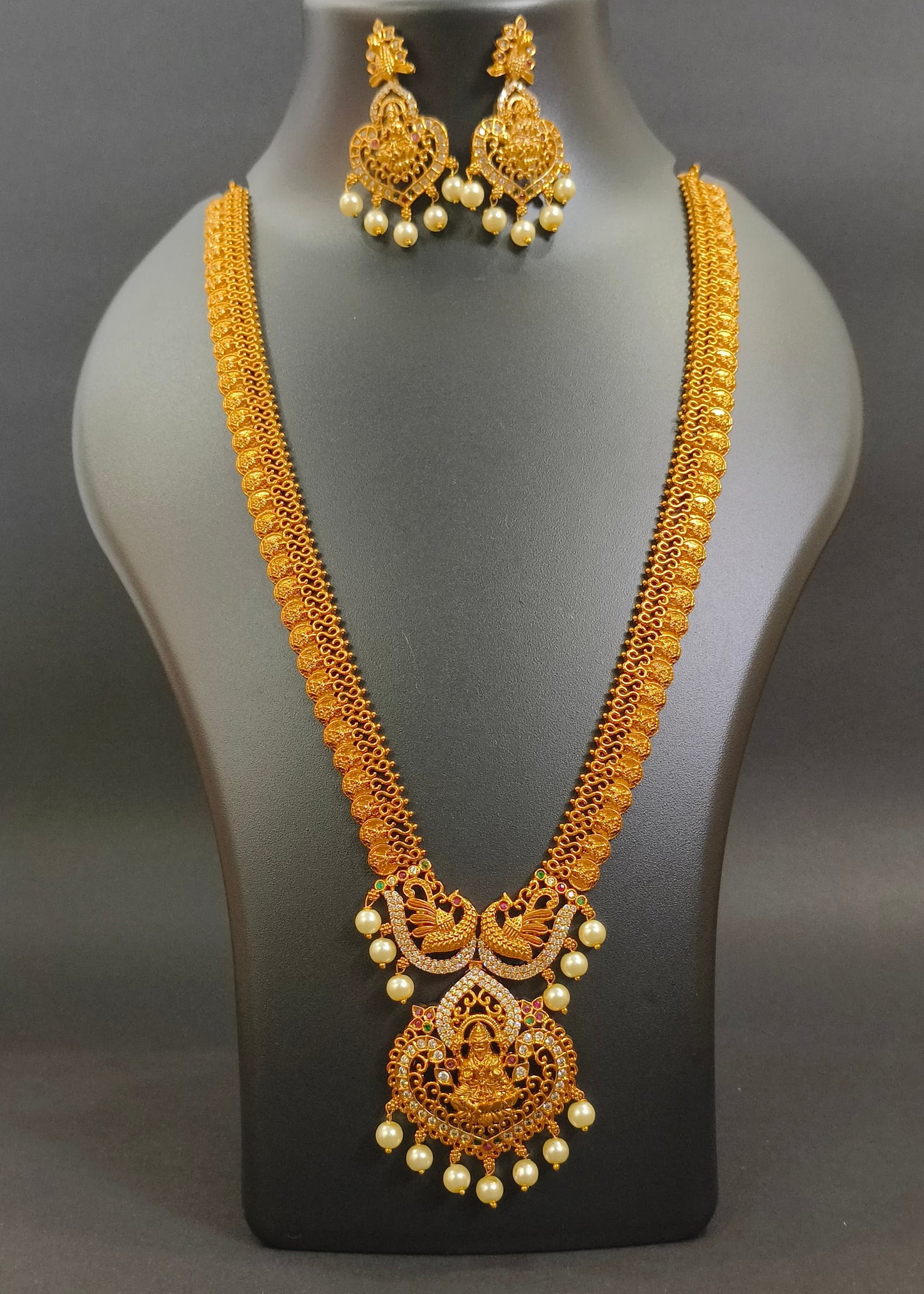 Timeless Elegance Necklace Set