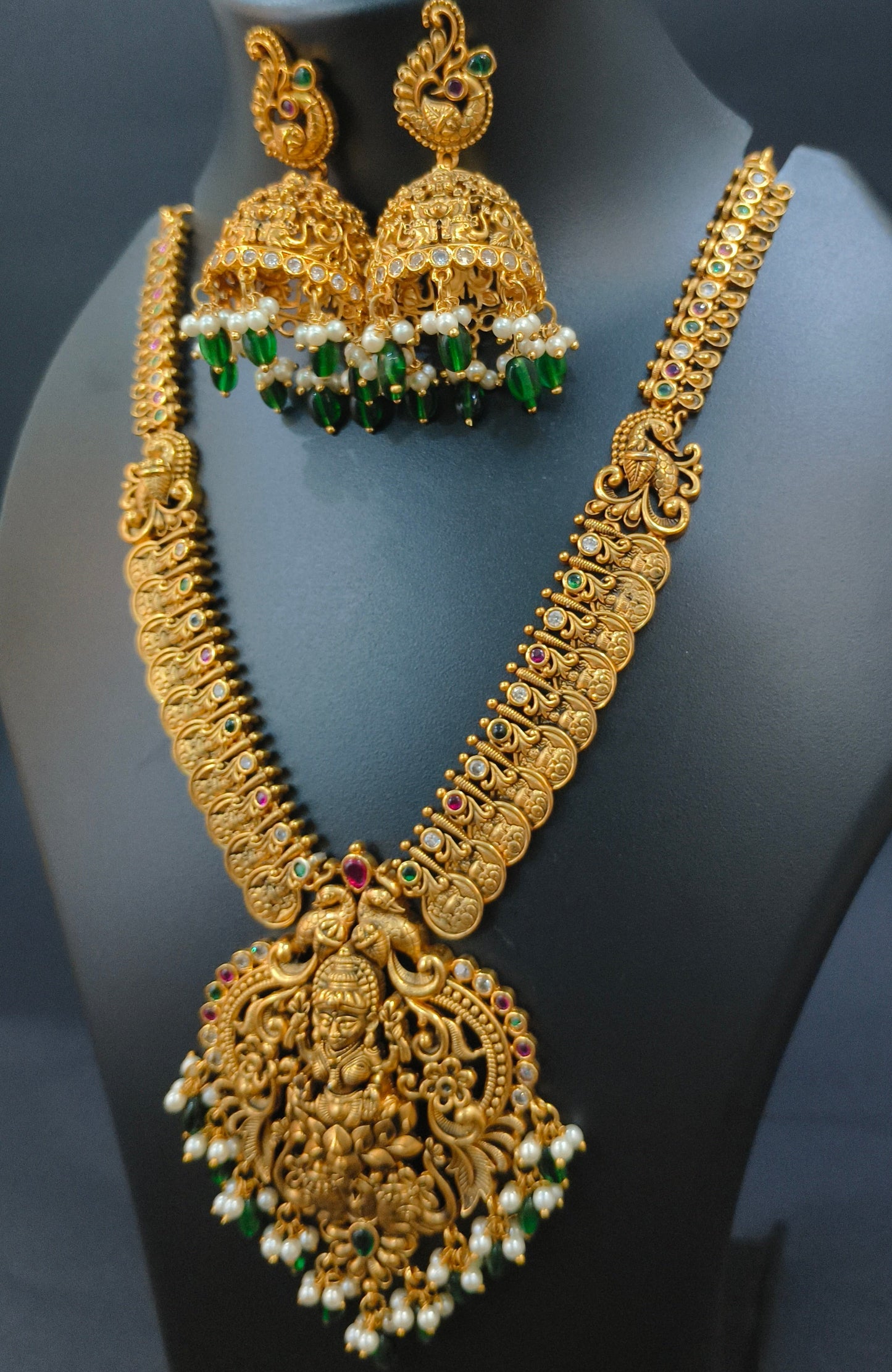 Divine Lakshmi Regal Embrace Necklace Set