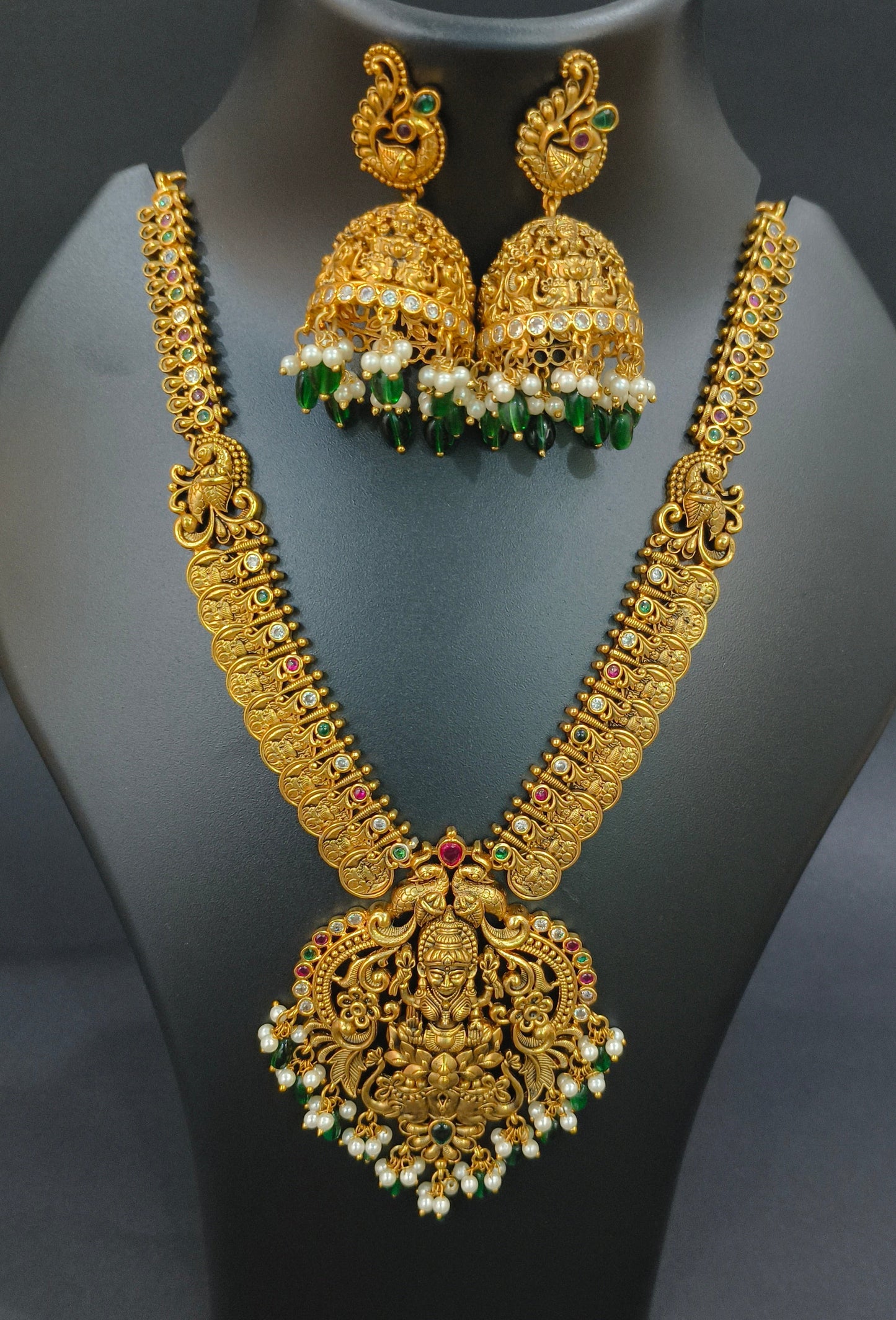 Divine Lakshmi Regal Embrace Necklace Set