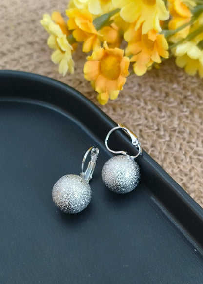 Shiny Spheres Earrings - Silver