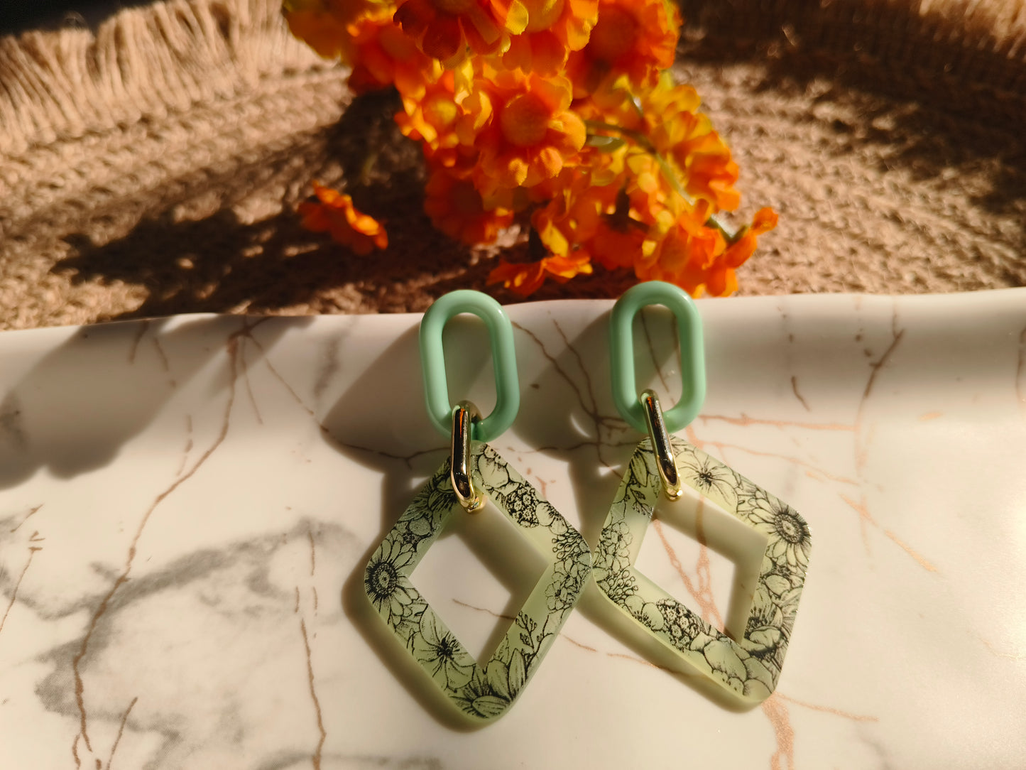 Botanical Beauty Hanging Earrings Green