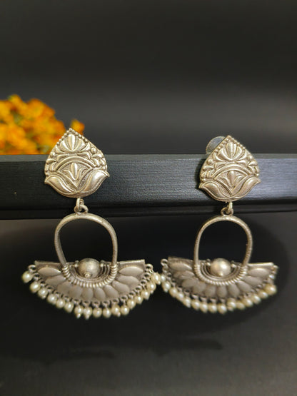 Delicate Elegance: Pearl and Silver Dangler Earrings